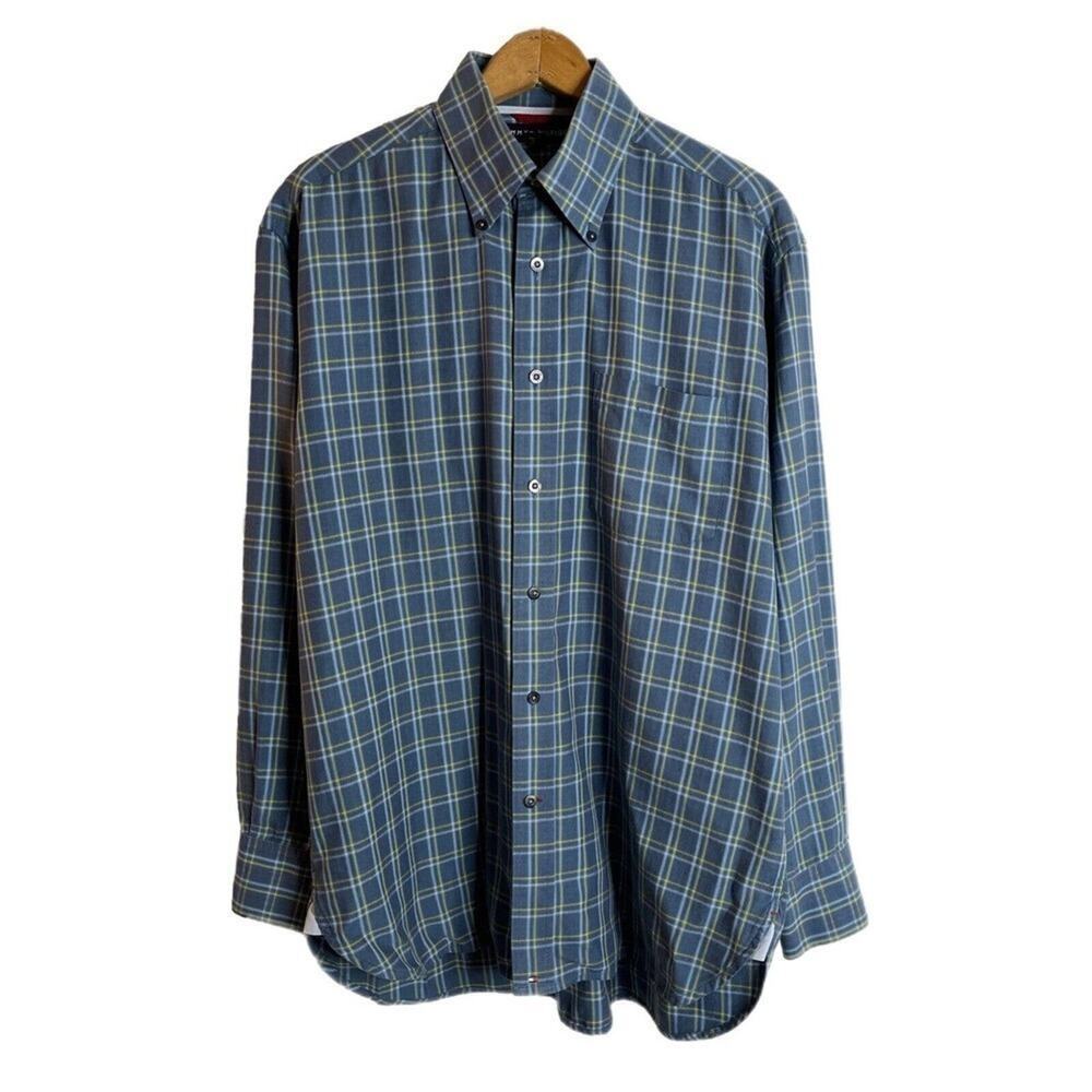 Tommy Hilfiger Men's Button Down Shirt Size M Blue Plaid Collared Long Sleeve